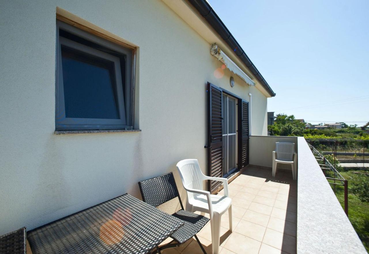 Apartments With A Parking Space Gornje Selo, Solta - 15545 Grohote Εξωτερικό φωτογραφία
